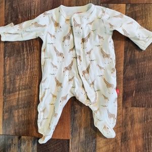 Magnetic Me newborn giraffe outfit
